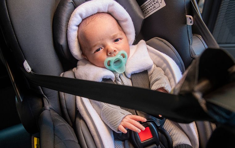 Baby in britax b-pod capsule – ashburton capsule hire